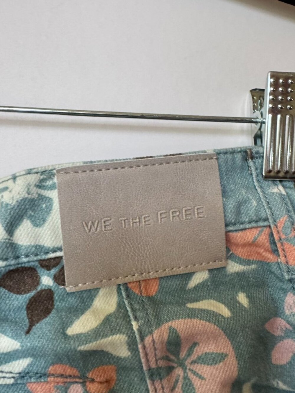 NWT Free People We The Free Good Luck Printed Barrel Jeans 28 - Picture 8 of 14